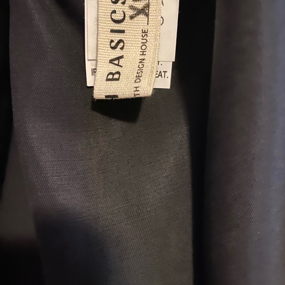 Hackwith Design House HDH Basics Swing Tank - Black Lyocell - Picture 3 of 4